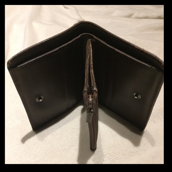 Vintage Authentic Gucci Wallet - Picture 7 of 8